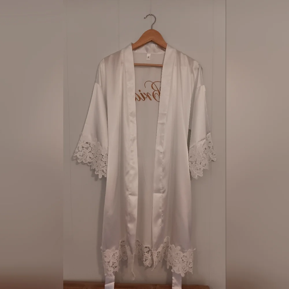 White Satin Lace-Trim Kimono Bridal Robe for Women Embroidered - Picture 1 of 4